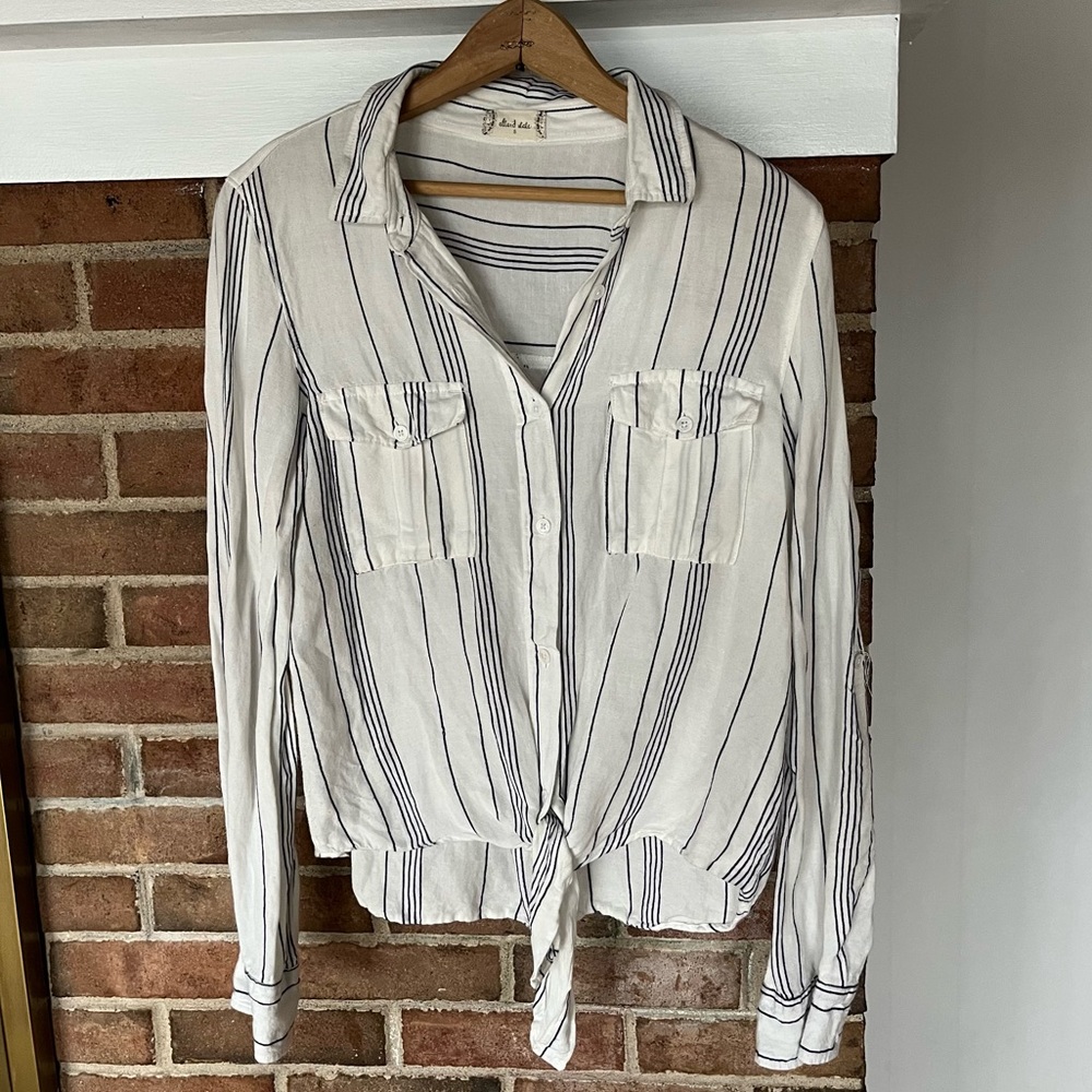 Linen Striped Tie Button Down
